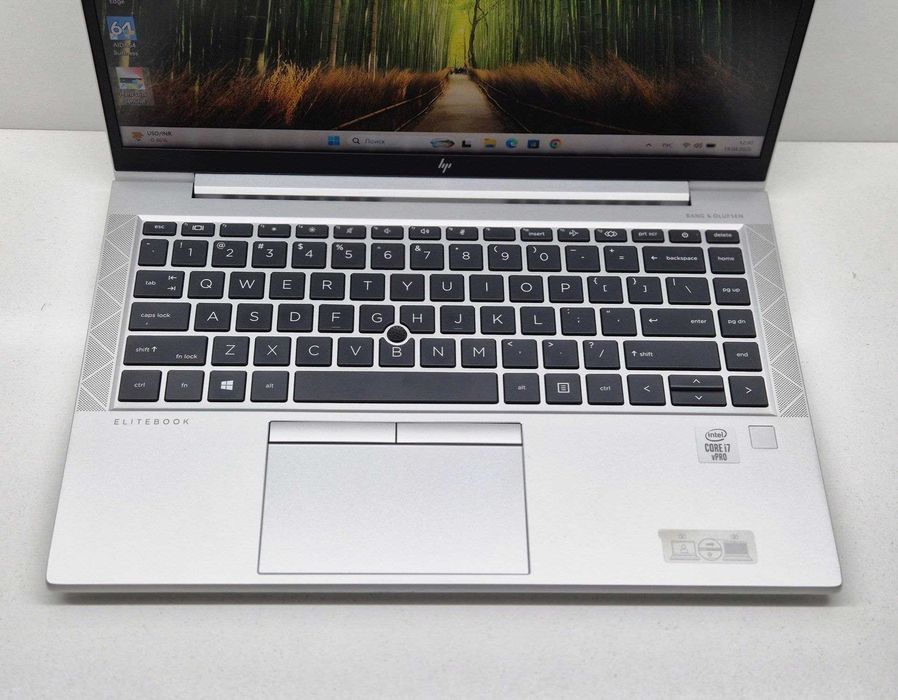 HP  Core i7 10610U  16/256gb