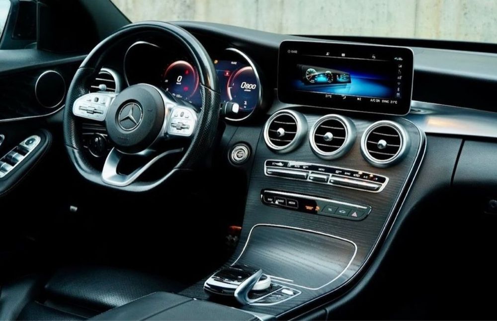 Mercedes-Benz C200d AMG pachet Panoramic