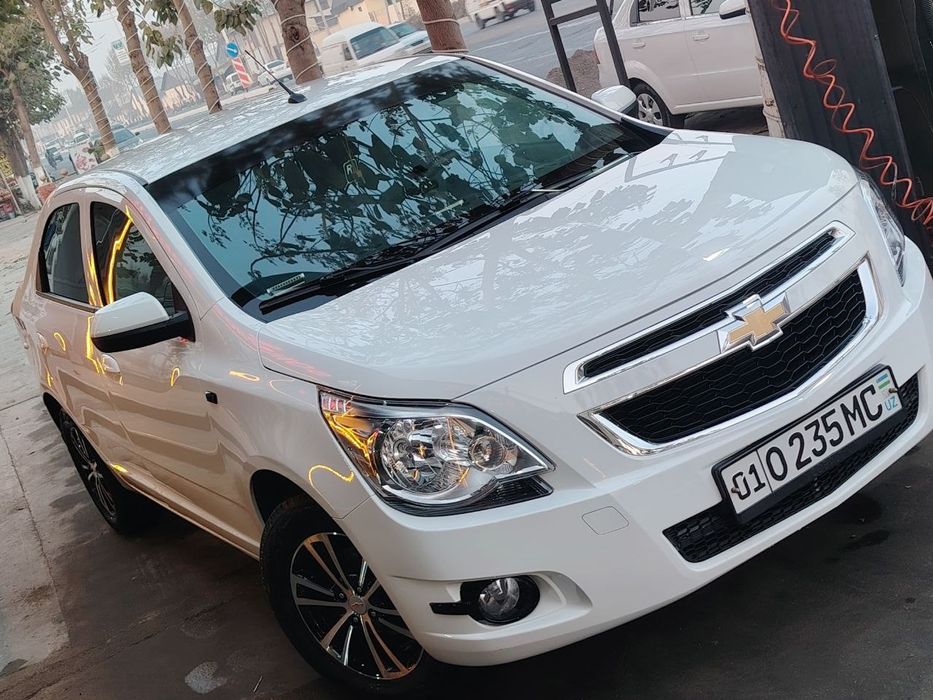 Chevrolet Cobalt 
Mator karobka masla alishgan yangi 
 Gaz bor,prapan