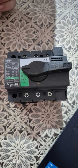 vand sigurante electrice schneider