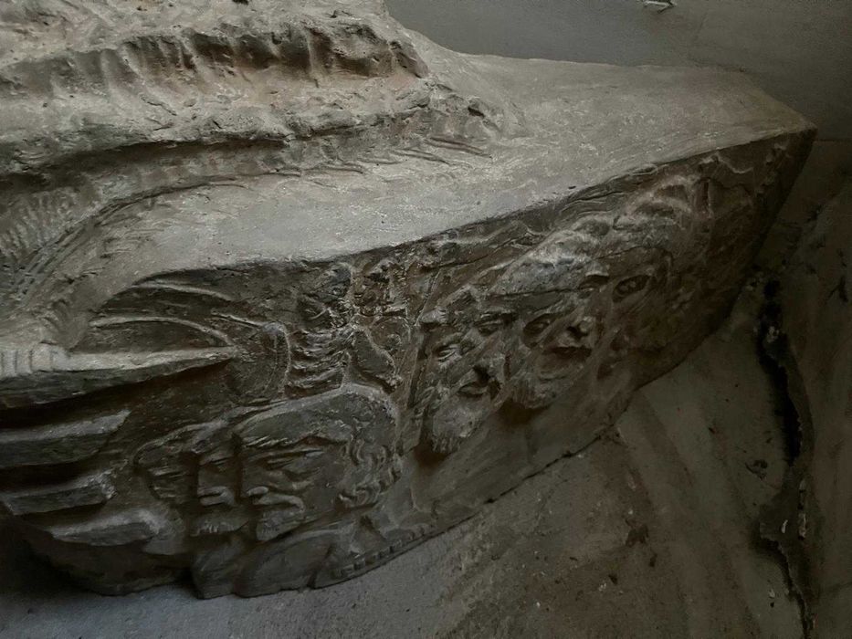 Vand statueta din piatra