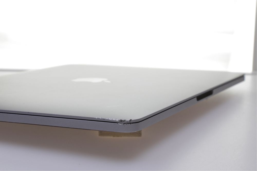 MacBook Pro 13” 2017 Touchbar | i5 3.1GHz | 8GB RAM | 256GB SSD