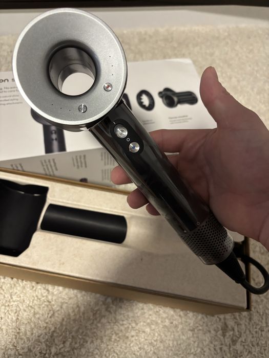 Uscator de par profesional Dyson Supersonic HD15 + accesorii