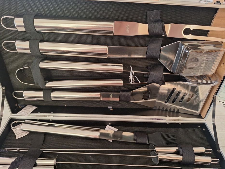 Луксозен куфар за барбекю