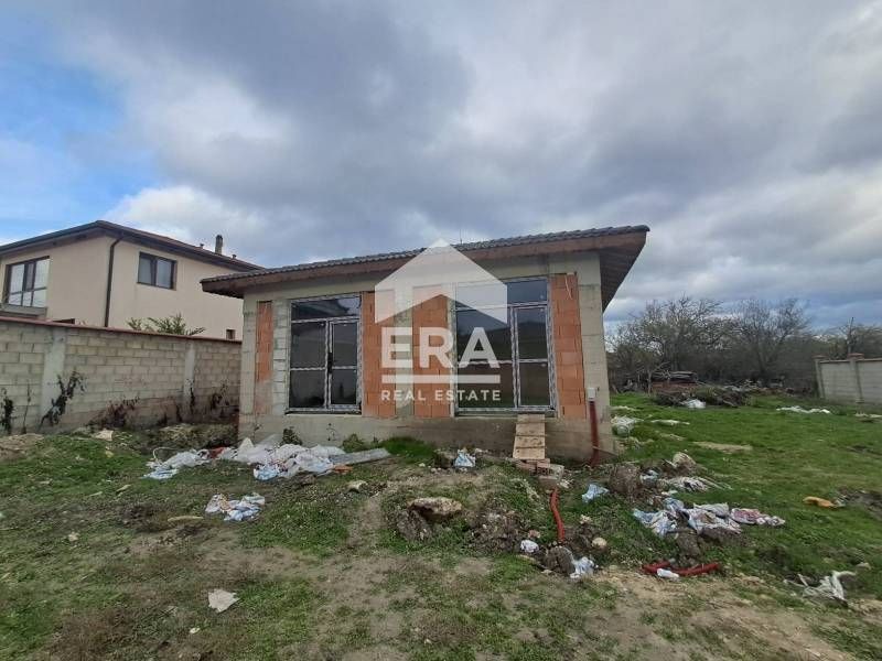 Продава се Къща в с. Калиманци, Област Варна - 100 кв.м за 918 €/кв.м - Снимка #2