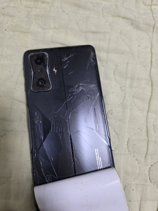 Poco f4gt игровой телефон