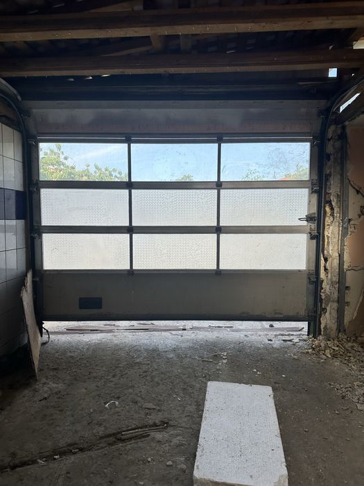 Vand 3 usi de garaj aluminiu