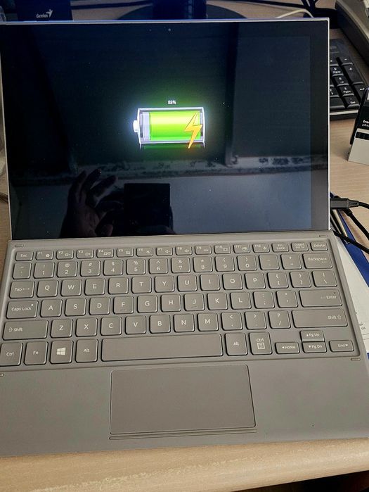 Samsung Galaxy Book2 10.6" – Snapdragon 850, 4GB RAM, 128GB SSD/UFS, Windows 11