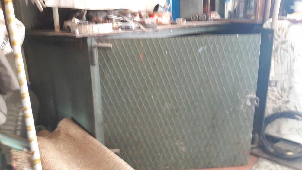 Продам верстак металлический