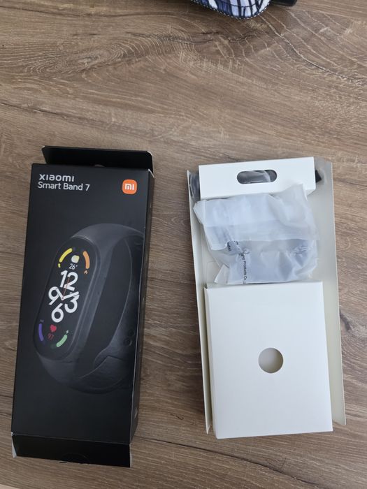 Продам xiaomi smart bend 7