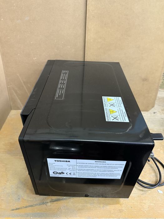 Микровълнова печка Toshiba 23L с грил