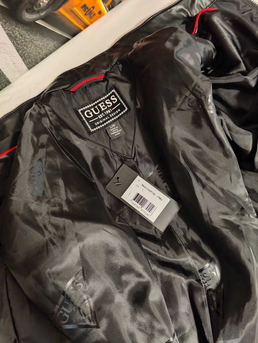 Geaca Guess masura L