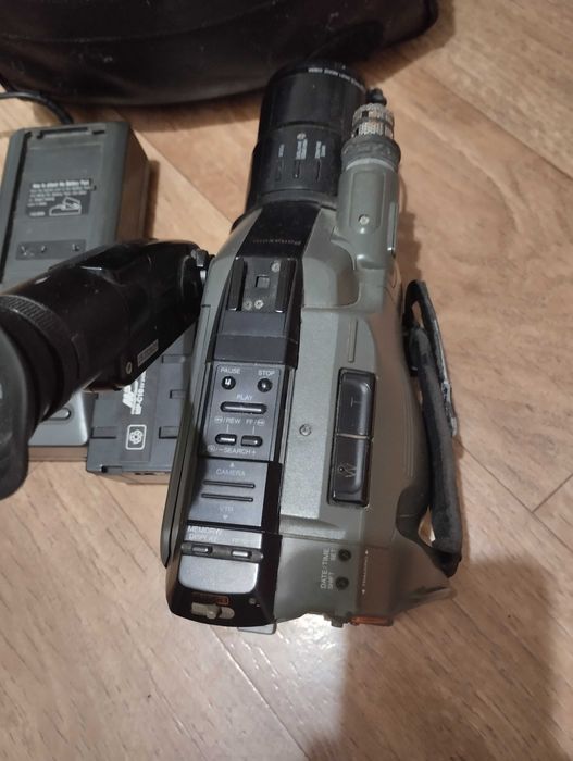 Видеокамера Panasonic NV-G100