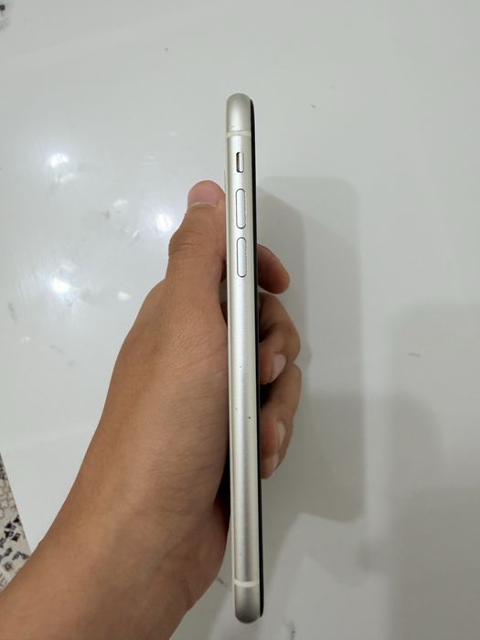 Iphone 11 акум 78% цвет белый