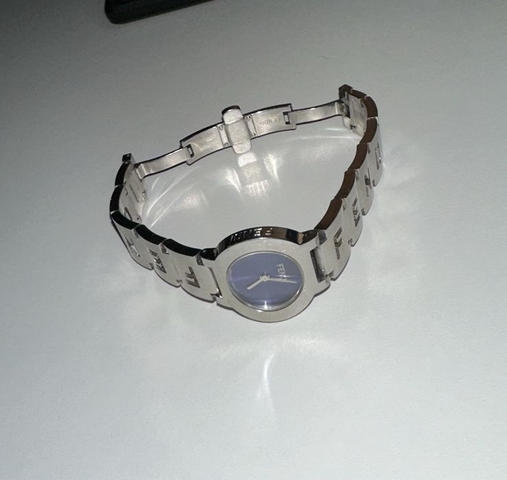 Наручные часы Fendi 23mm