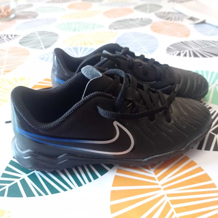 Детски футболни бутонки Найк номер 32/20 см.