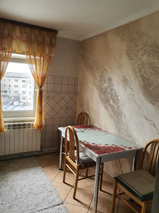 Inchiriez apartament cu doua camere