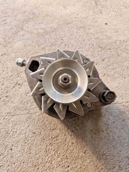 Продам генератор на ваз 2109