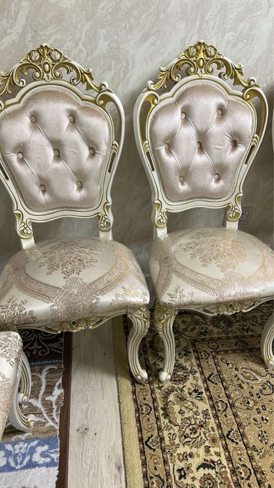 Продам стулья почти новые