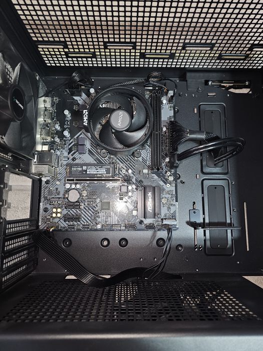 Ryzen 5 7500f /  32GB DDR5 6000MHZ 30CL /750w /3080ti/ 1050TI