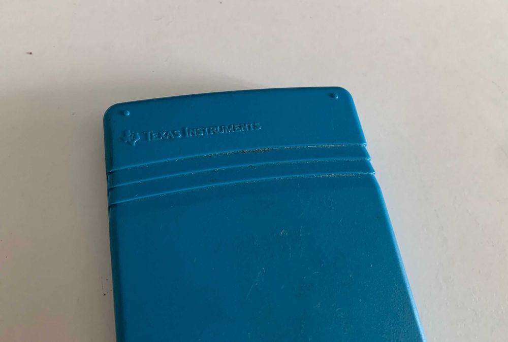 Calculator de buzunar Texas Instruments TI-106 solar husă de protecție