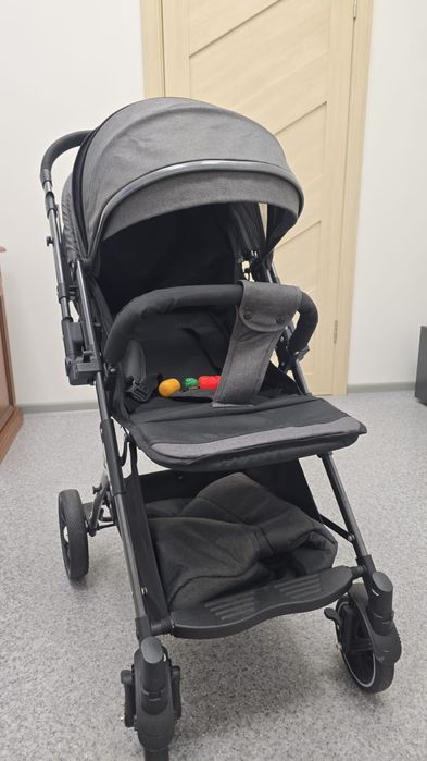 Коляска для малышей