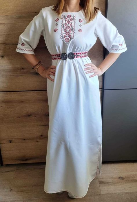 Рокля с народни мотиви