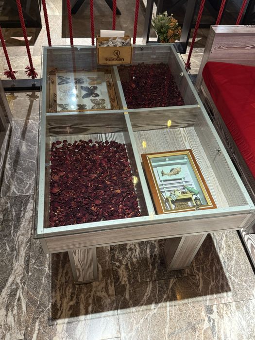 диван стол комплет б/у в отличном состояние