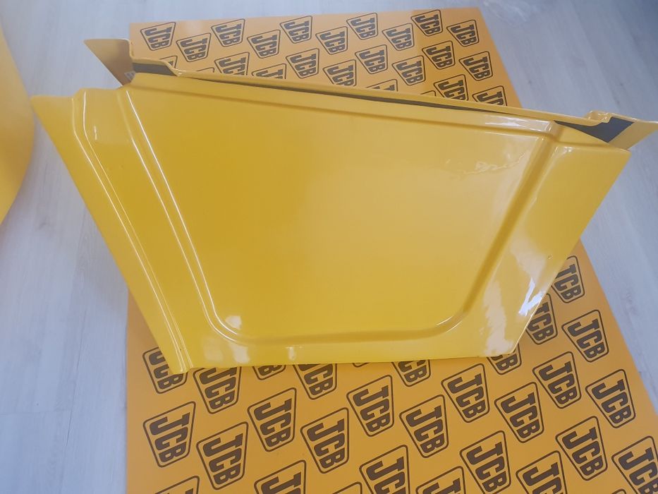 Laterale plastic jcb