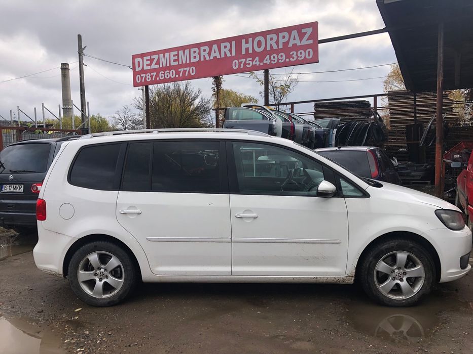 Dezmembrari Touran 2012, 2.0 CFHC,alb LB9A, cutie DSG MSV, xenon