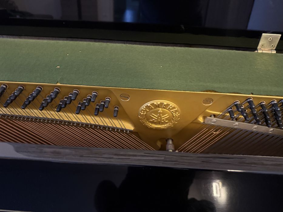 Pianina  Yamaha + scaun