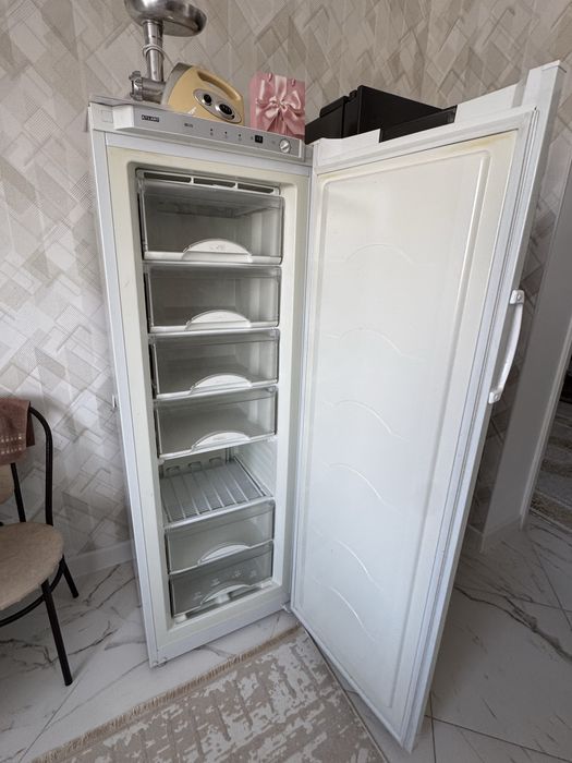 Морозильник ATLANT, в отличном состоянии