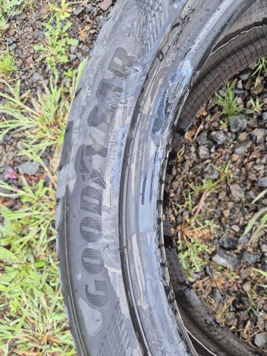 Gratis 2 Cauciucuri Goodyear, 225/45/18