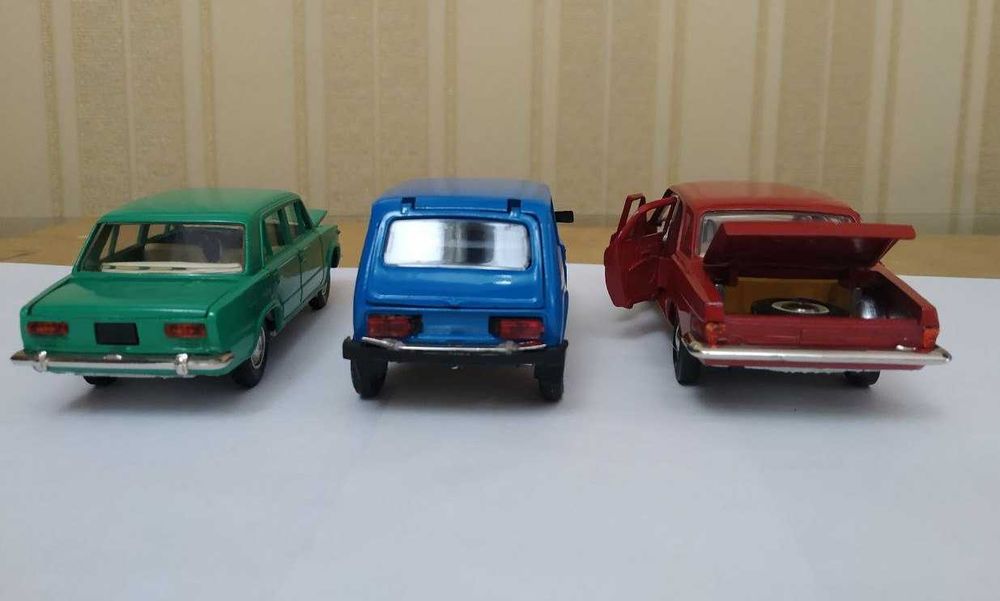 Модели автомобилей  1:43  ( НИВА , Ваз ,Волга )  СССР