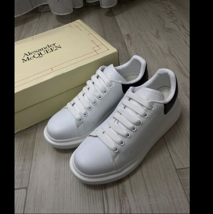 Adidași Alexander McQueen,,. 43