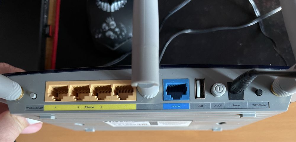 TP-LINK TL-WR1043ND черный