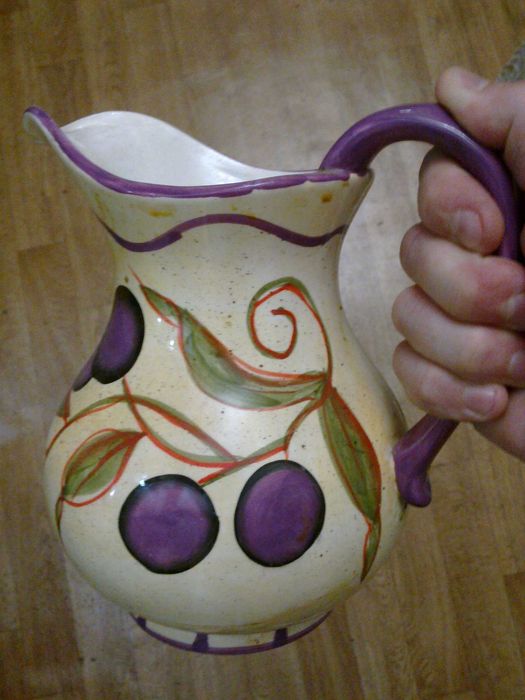 Ящик с Советскими сервизами