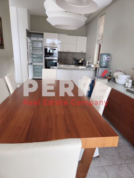 Продава се Къща в Созопол - 489 кв.м за 2045 €/кв.м - Снимка #2