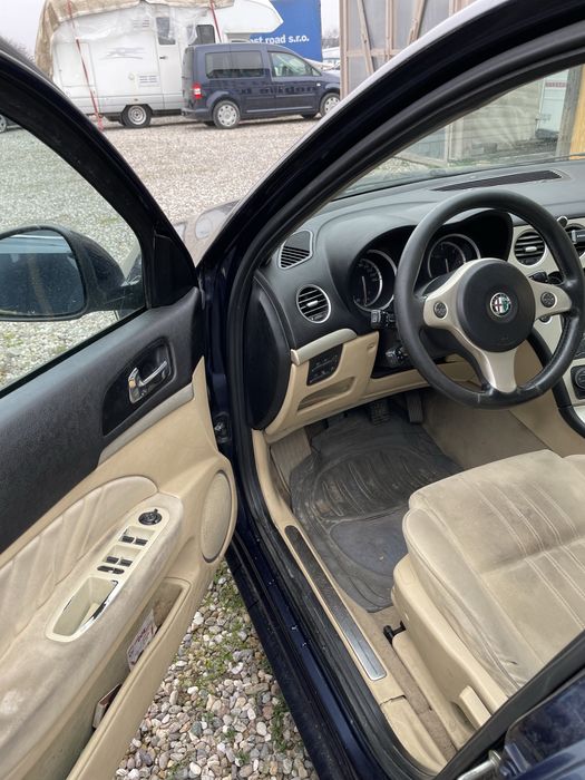 Автомоцил Алфа Ромео