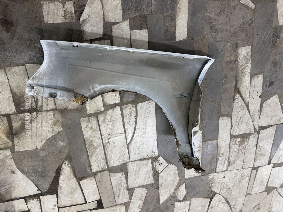 Продам 2 крыла приора