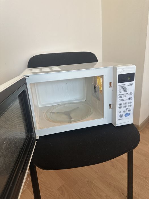 Продам микроволновку LG