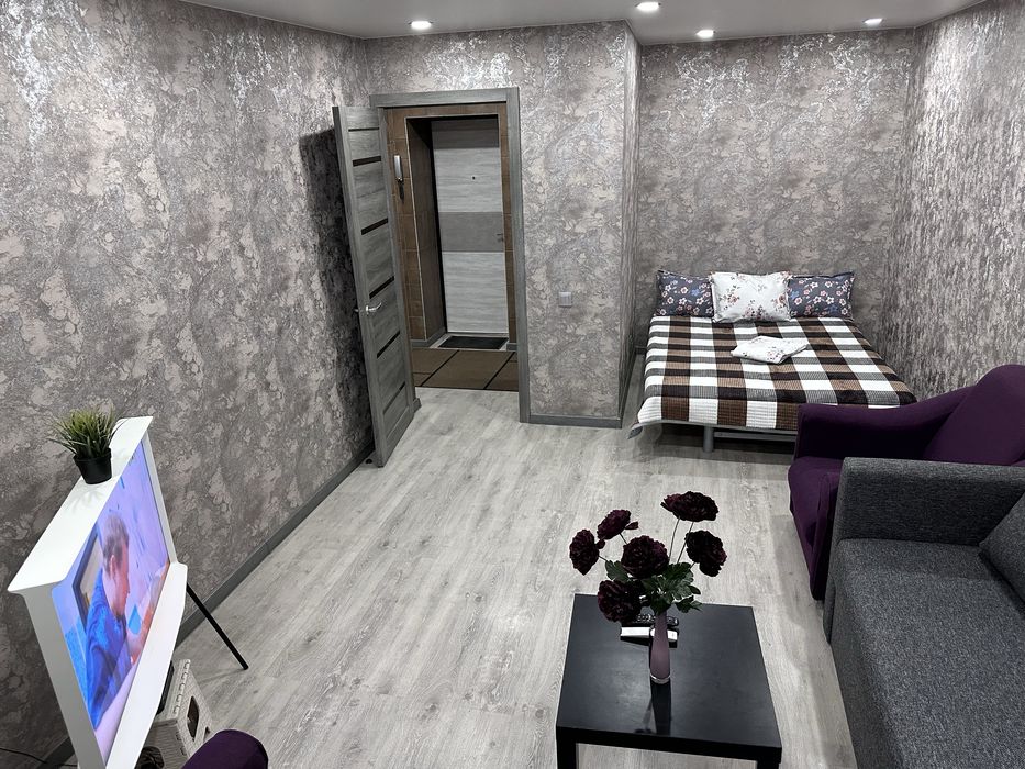 Сдам 1,5 ЕвроЛюкс на Пл.Республики