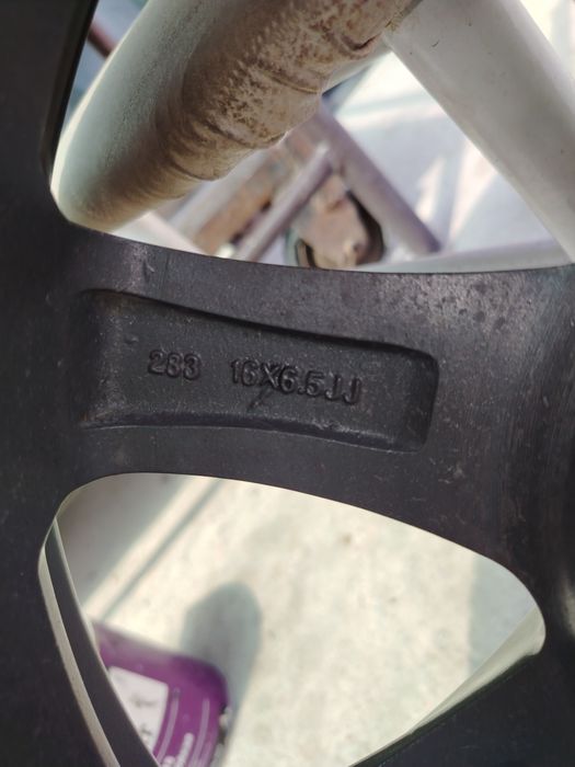 Продаётся литые диски r 16