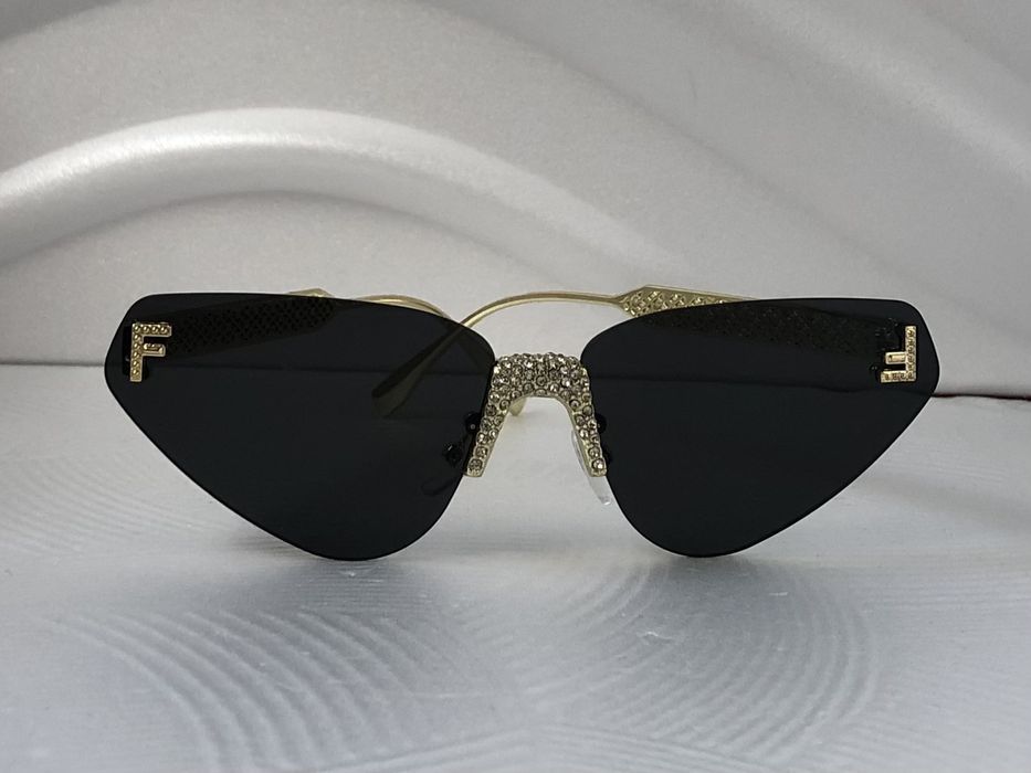 Атрактивни дамски слънчеви очила /колекция 2025/