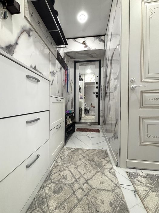 Продается 3х ком Школьник 2/5