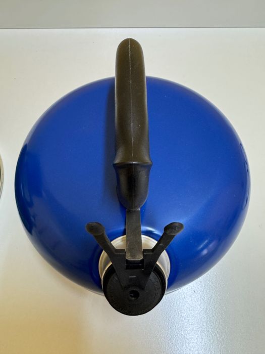 2л къмпинг чайник / кана