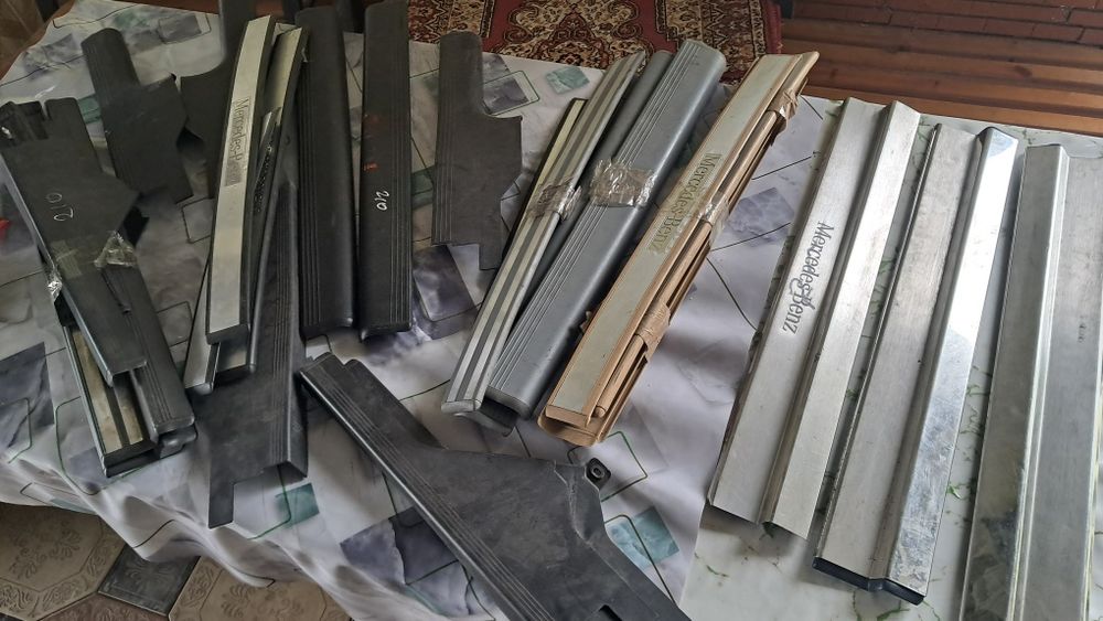 Центр консоль Мерс.210.рест.