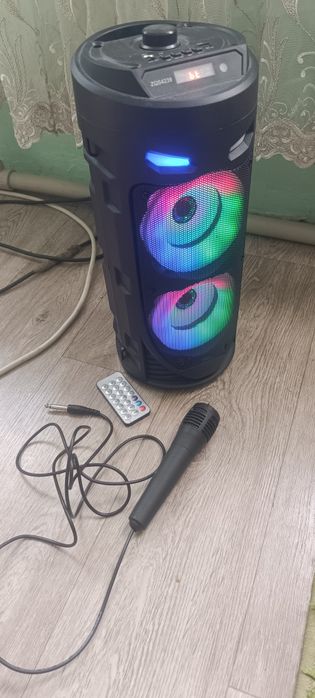 Продам колонку с микрофоном