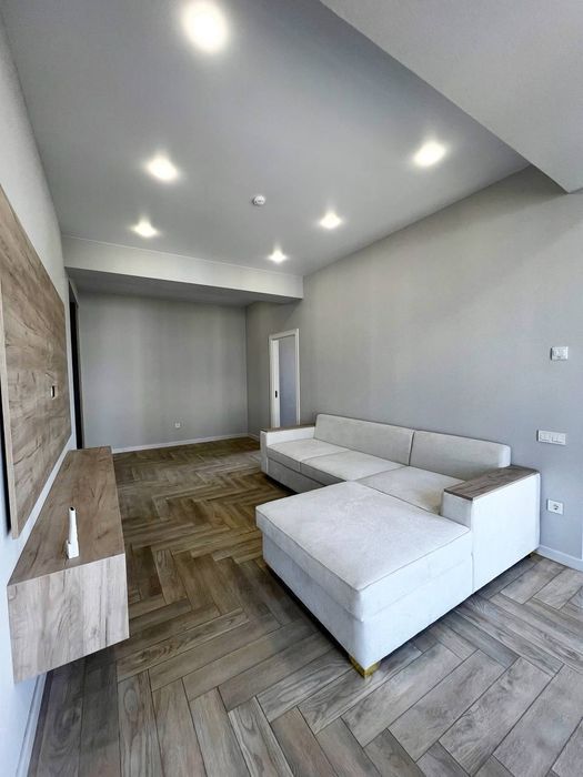 Сдаётся помещение в БЦ 40м2 и 70м2 Орн-Бузбазар Максимка (N261)