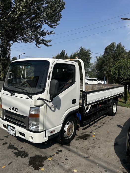 Продам грузовик бортавой JAC